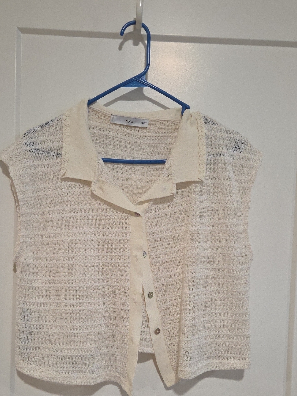 Mango Cream Knit Sleeveless Button-Down Top